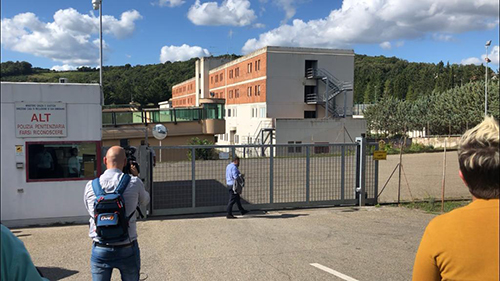 27 settembre 2019. Visita di Salvini al carcere di S. Gimignano: Di Giacomo, siamo preoccupati per clima di tensioni. Devastata una sezione